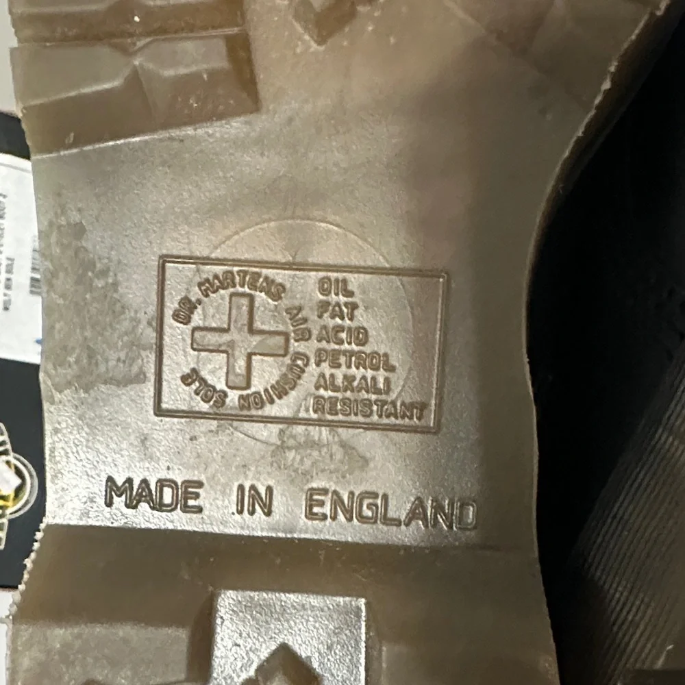 Dr. Martens Black Leather Boots 1460 - Picture 6 of 14